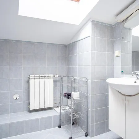 Διαμέρισμα Cozy 3 Bedroom 2 Level