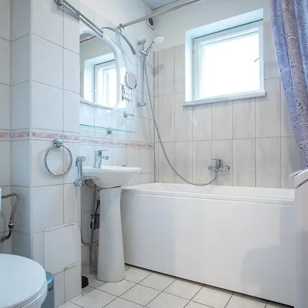 Διαμέρισμα Cozy 3 Bedroom 2 Level