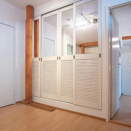 Διαμέρισμα Cozy 3 Bedroom 2 Level