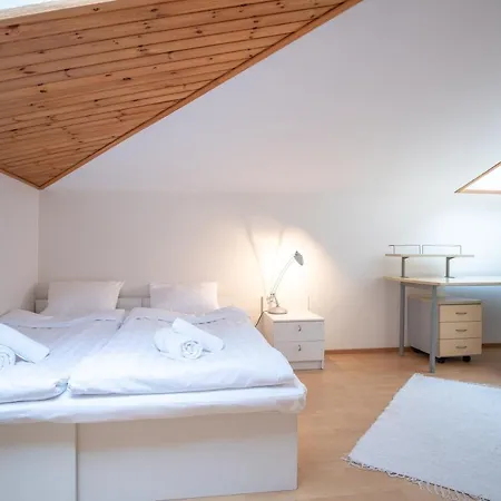 Διαμέρισμα Cozy 3 Bedroom 2 Level